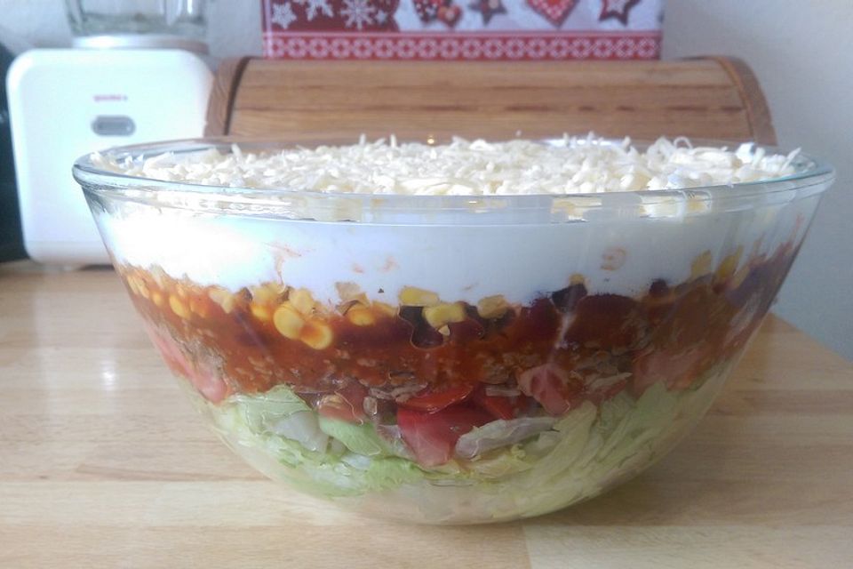 Mexikanischer Schichtsalat