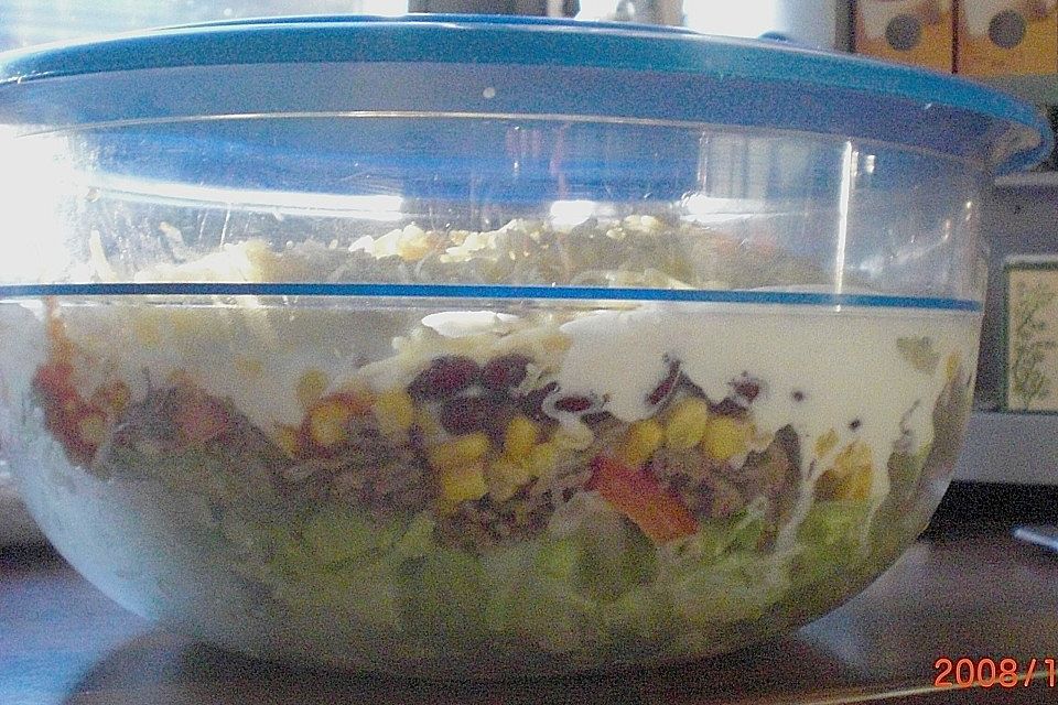 Mexikanischer Schichtsalat