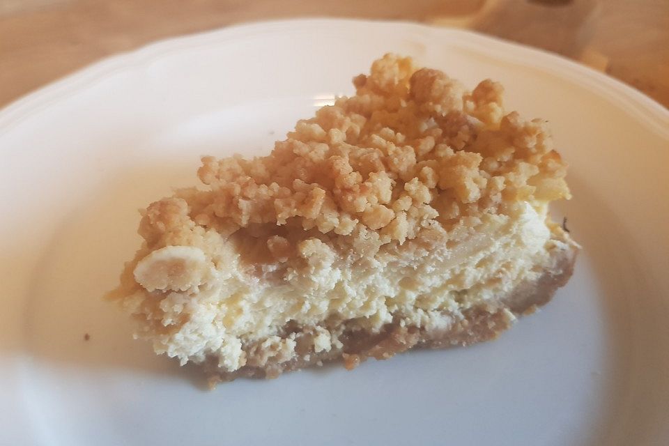 Apple-Crumble-Cheesecake