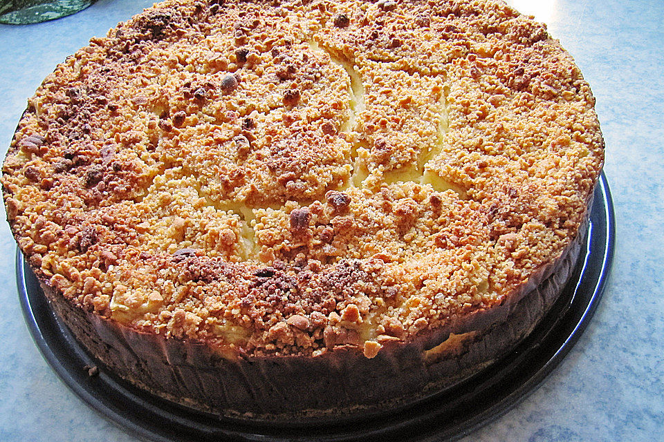 Apple-Crumble-Cheesecake