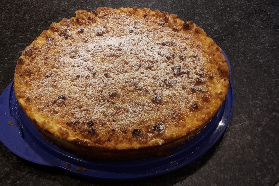 Apple-Crumble-Cheesecake