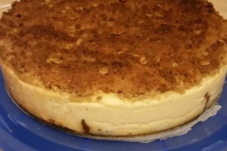 Apple-Crumble-Cheesecake