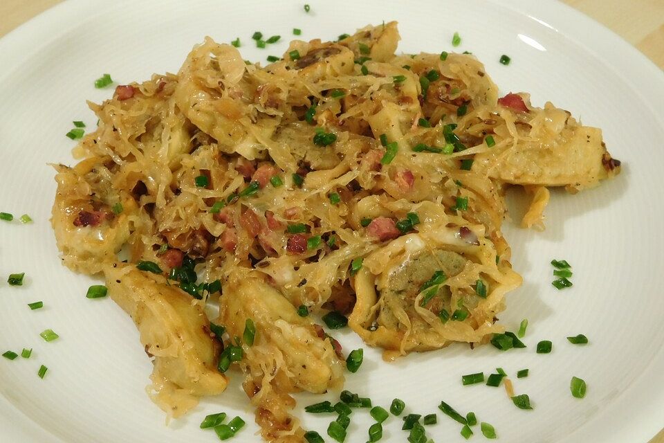 Maultaschen-Sauerkrautpfanne