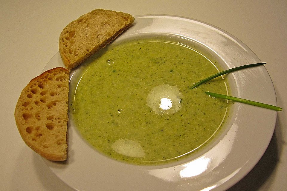 Brokkoli - Käse - Suppe