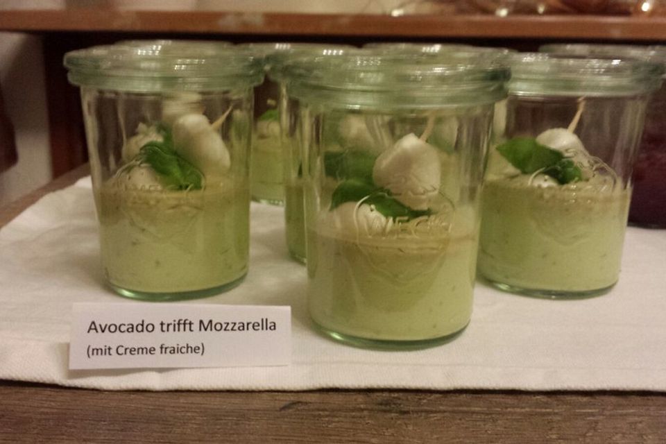 Avocado trifft Mozzarella