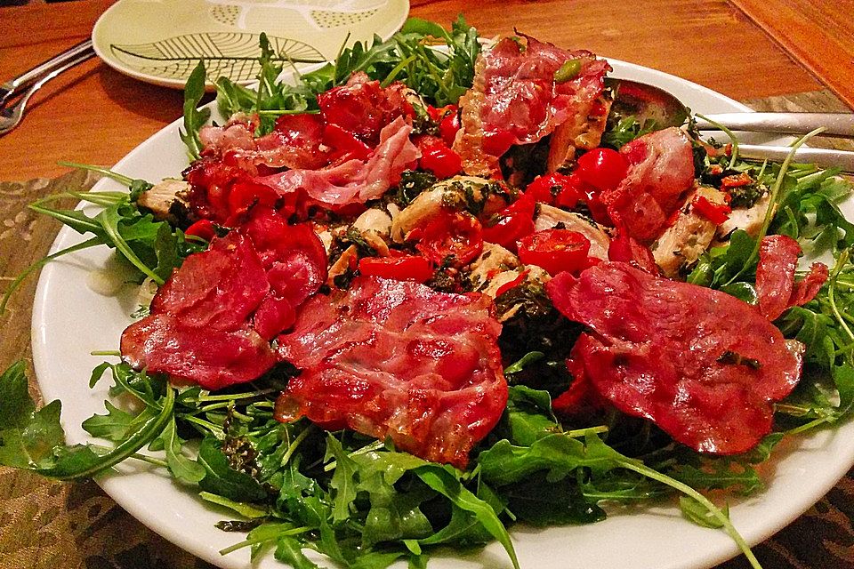 Rucola mit Hähnchenbrust