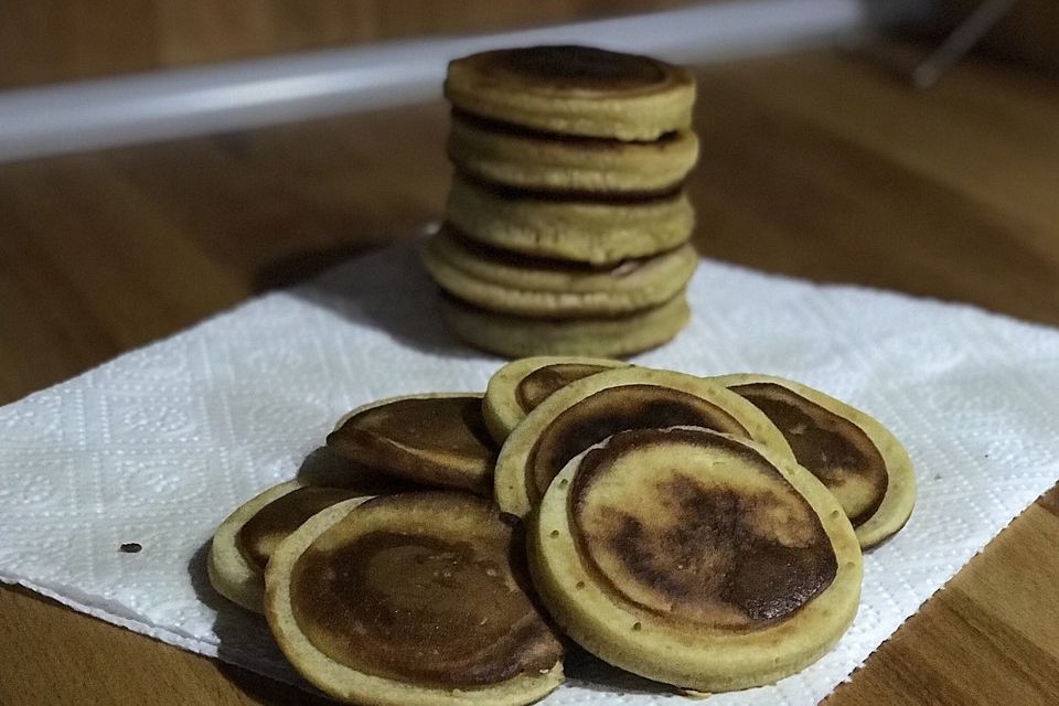 Mini-Pfannkuchen oder Pancakes