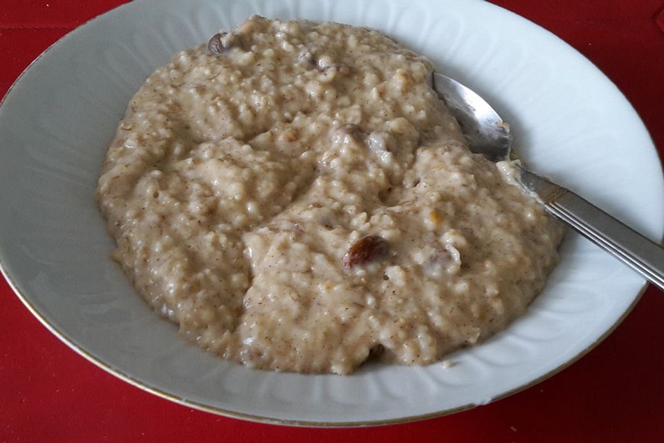 Bananen-Apfel-Zimt-Porridge