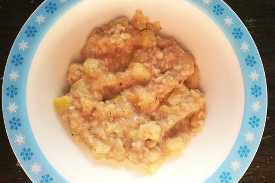 Bananen-Apfel-Zimt-Porridge