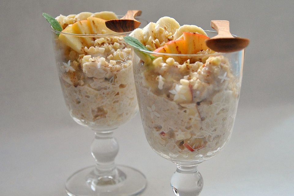 Bananen-Apfel-Zimt-Porridge