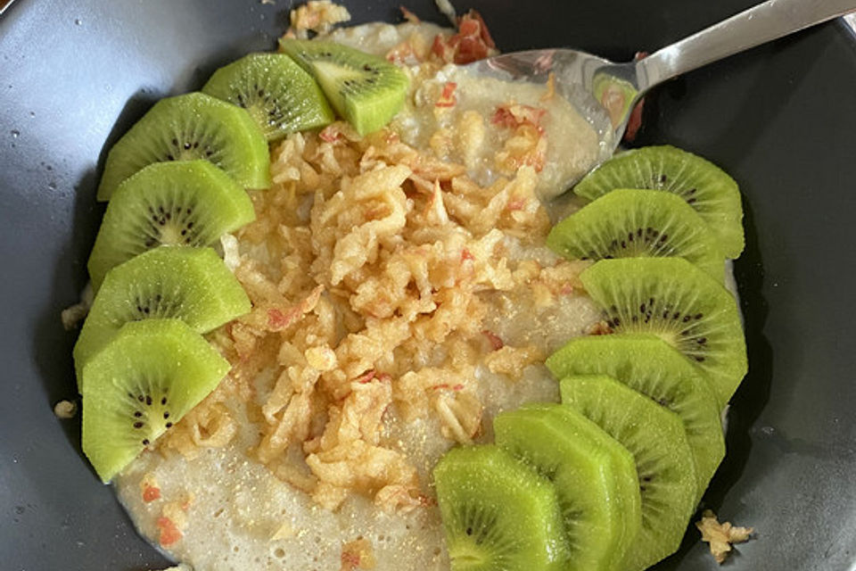 Bananen-Apfel-Zimt-Porridge