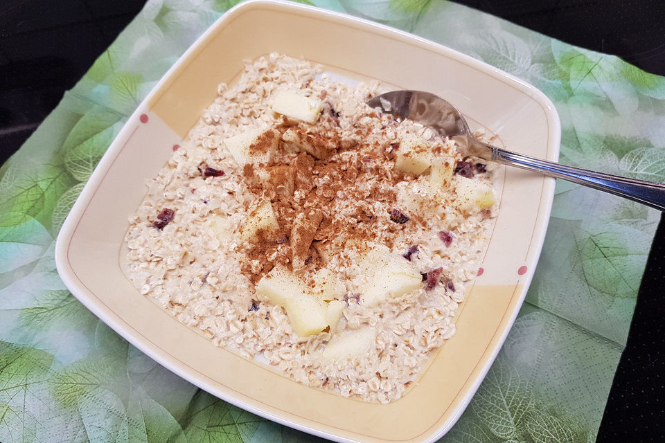 Bananen-Apfel-Zimt-Porridge