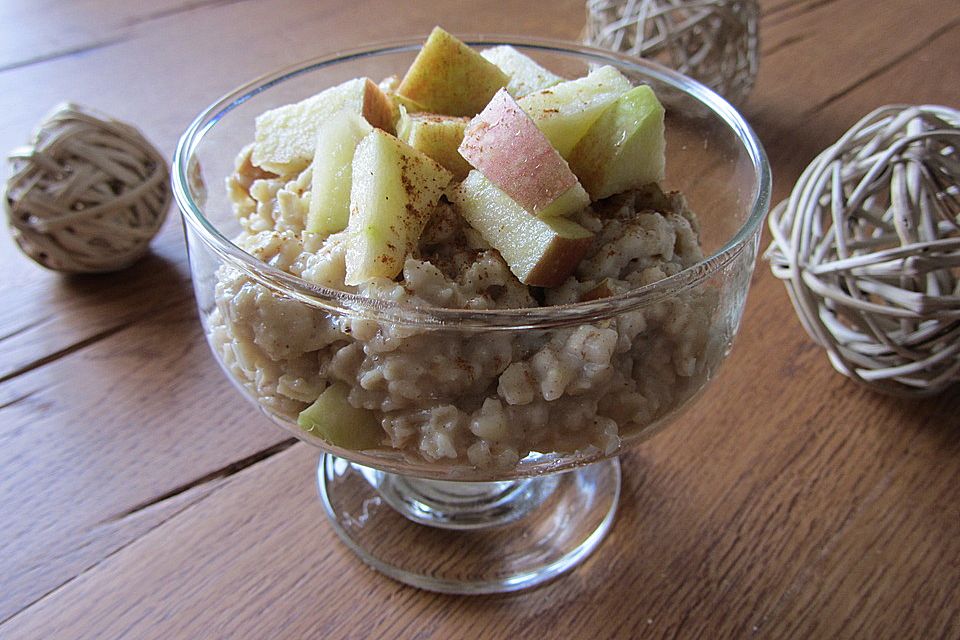 Bananen-Apfel-Zimt-Porridge