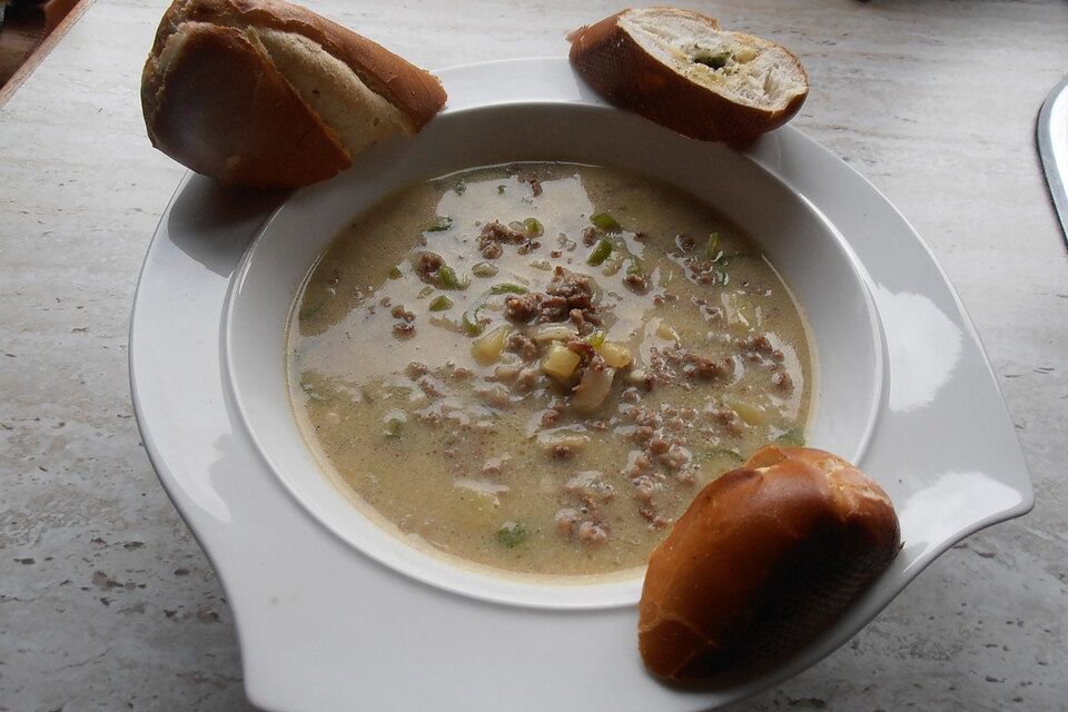 Hackfleisch-Käse-Suppe