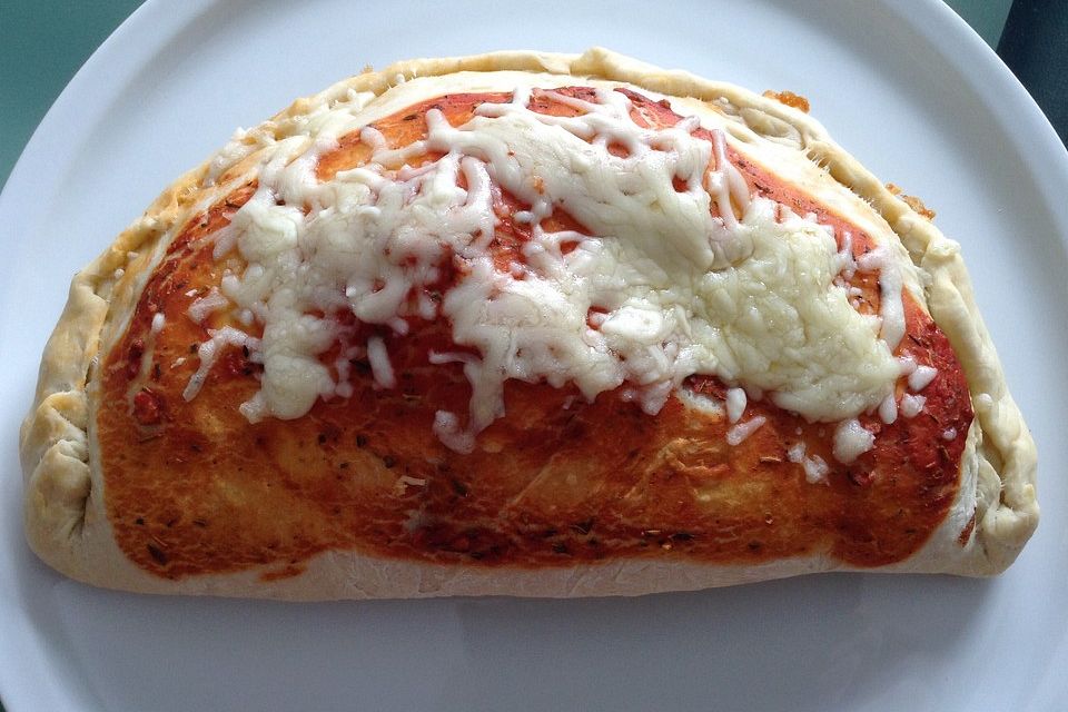 Pizza Calzone