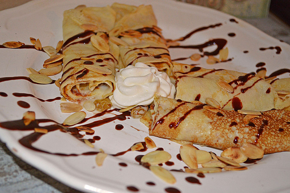 Crêpes mit Rum-Rosinen