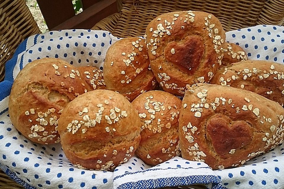 Dinkel-Malzbier-Brötchen