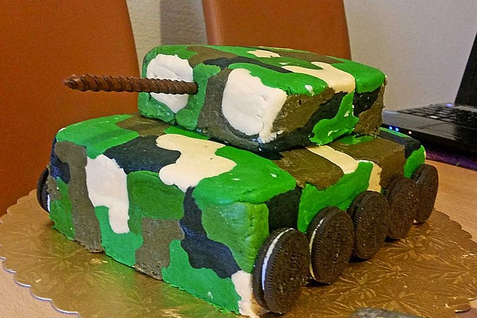 Tank Cake