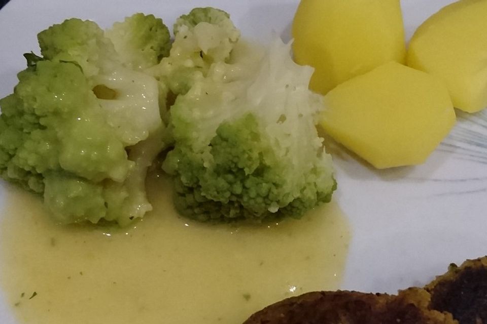 Romanesco mit Möhrensoße