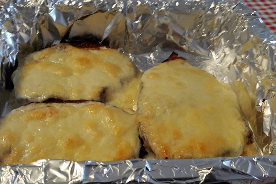 Koteletts mit Käse überbacken