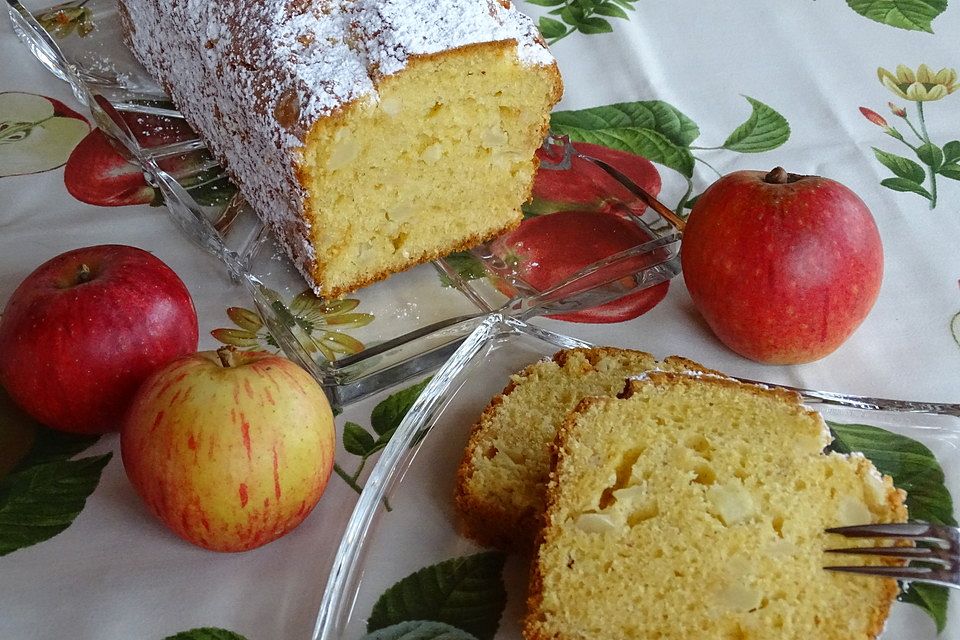 Apfel-Eierlikör-Kastenkuchen