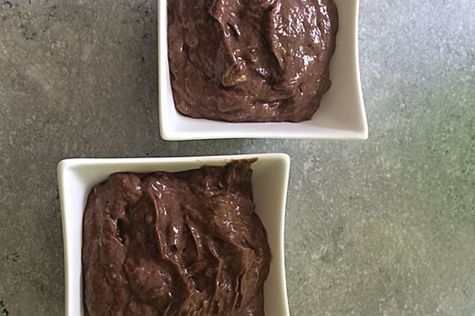 Paleo Avocado-Kakaocreme