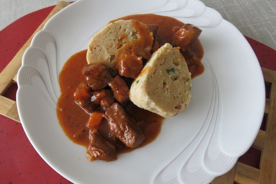 Geschmorter Saftgulasch