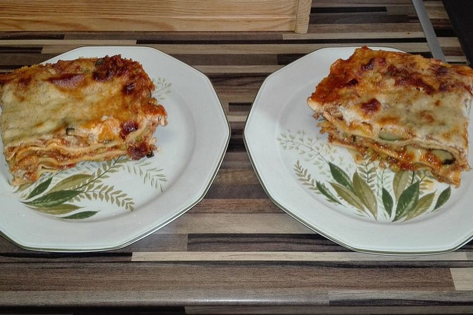 Lasagne mit buntem Gemüse