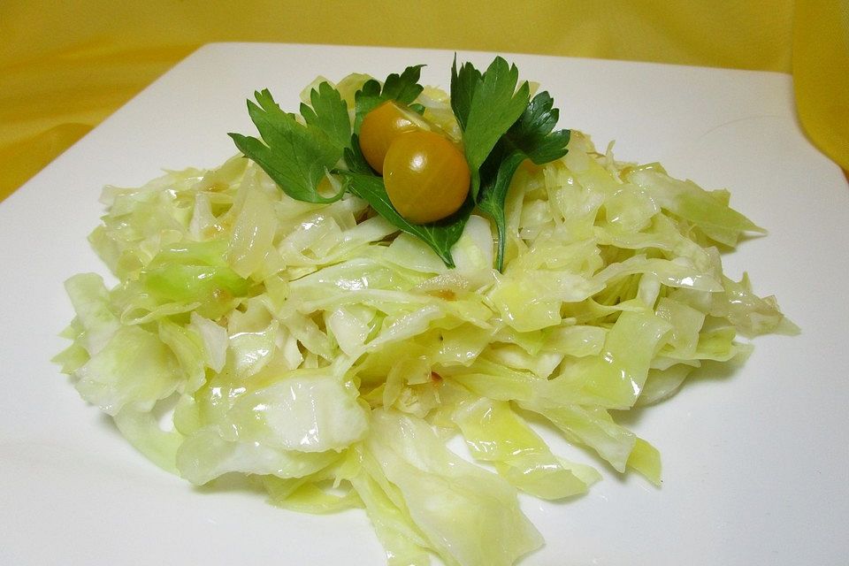 Spitzkohlsalat