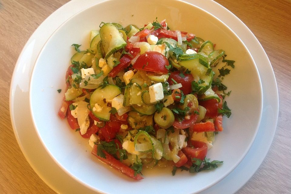 Griechischer Salat mit Schafkäse