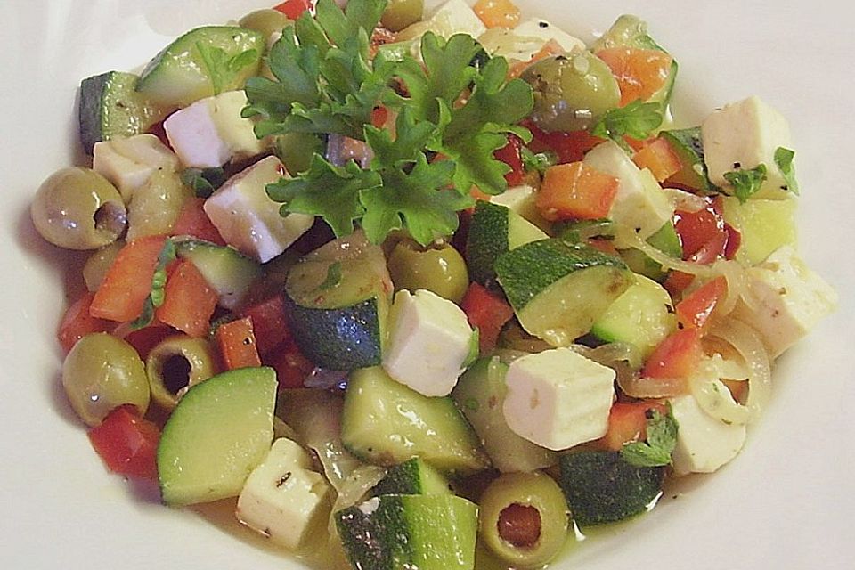 Griechischer Salat mit Schafkäse