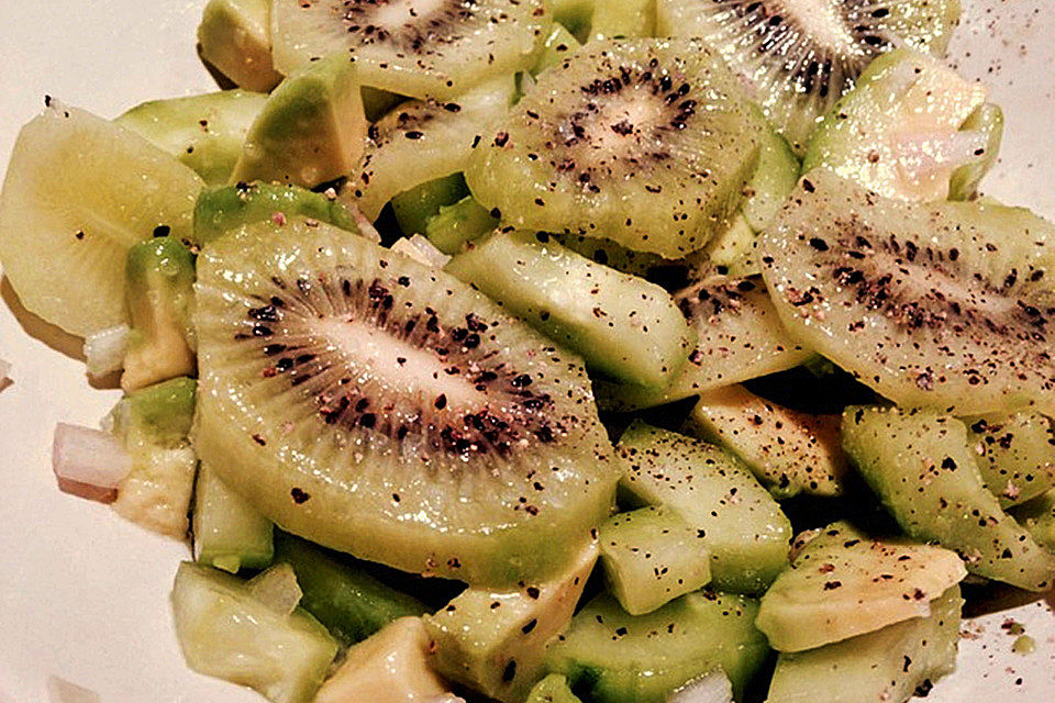 Gurken-Kiwi-Salat