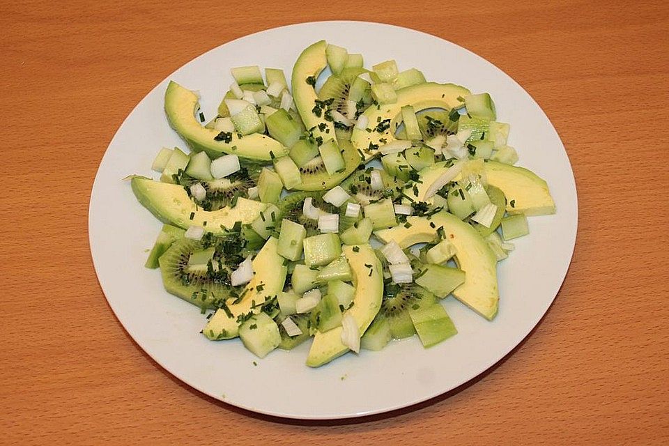 Gurken-Kiwi-Salat