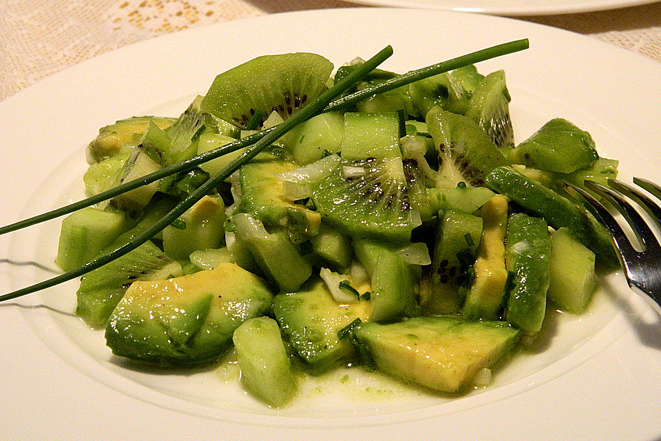 Gurken-Kiwi-Salat