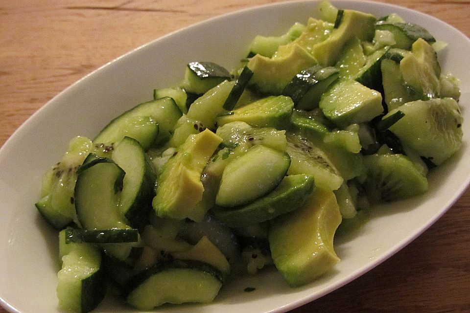 Gurken-Kiwi-Salat