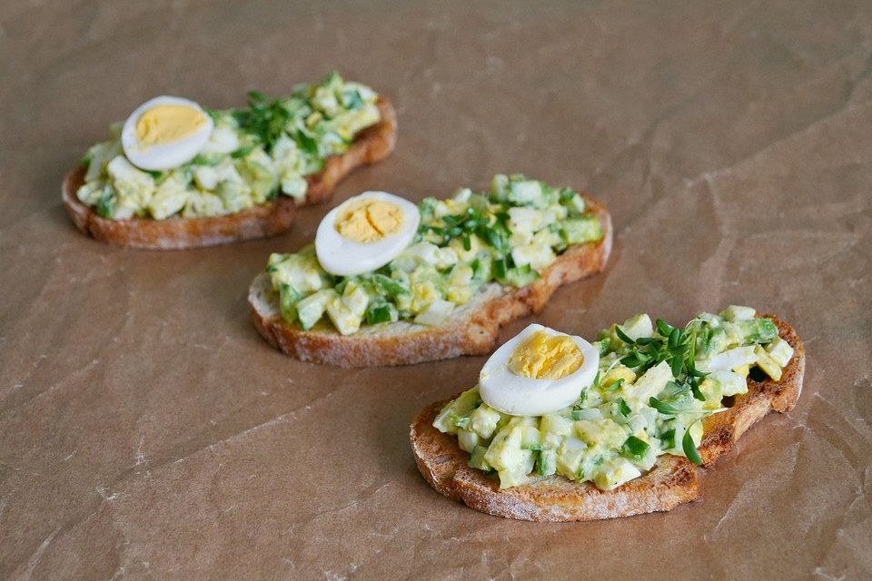 Grüner Eiersalat mit Avocado