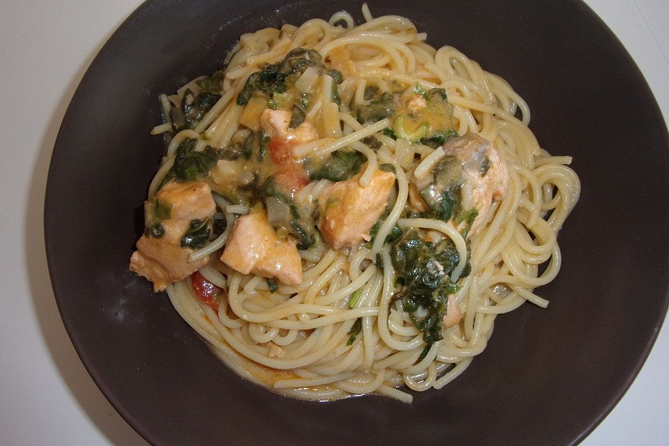 Lachs-Spinat-Pasta