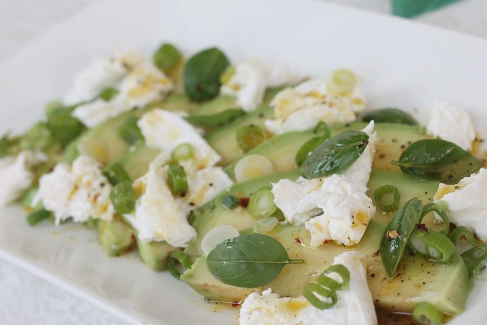 Avocado-Mozzarella-Carpaccio