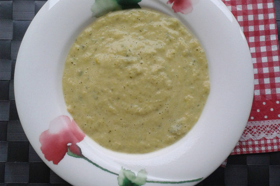 Zucchini-Lauch-Senf-Suppe