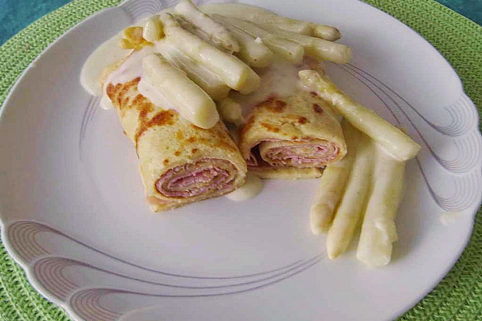 Spargel mit Schinkenpfannkuchen