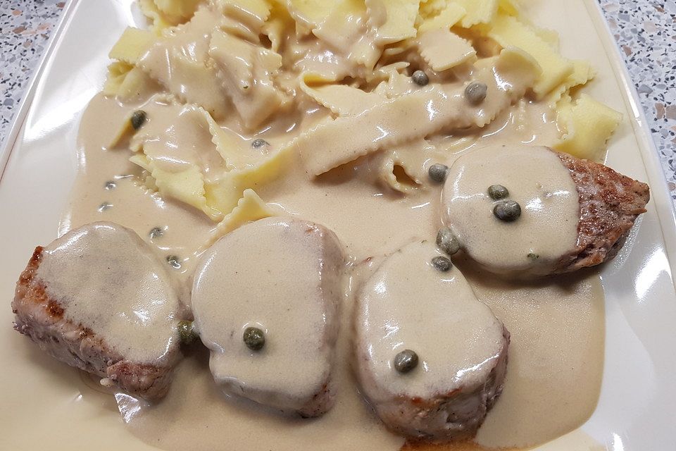 Schweinelendchen in Cognac-Sahnesoße