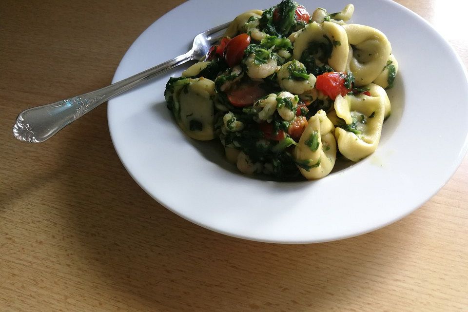 Würzige Tortellini-Garnelen-Pfanne