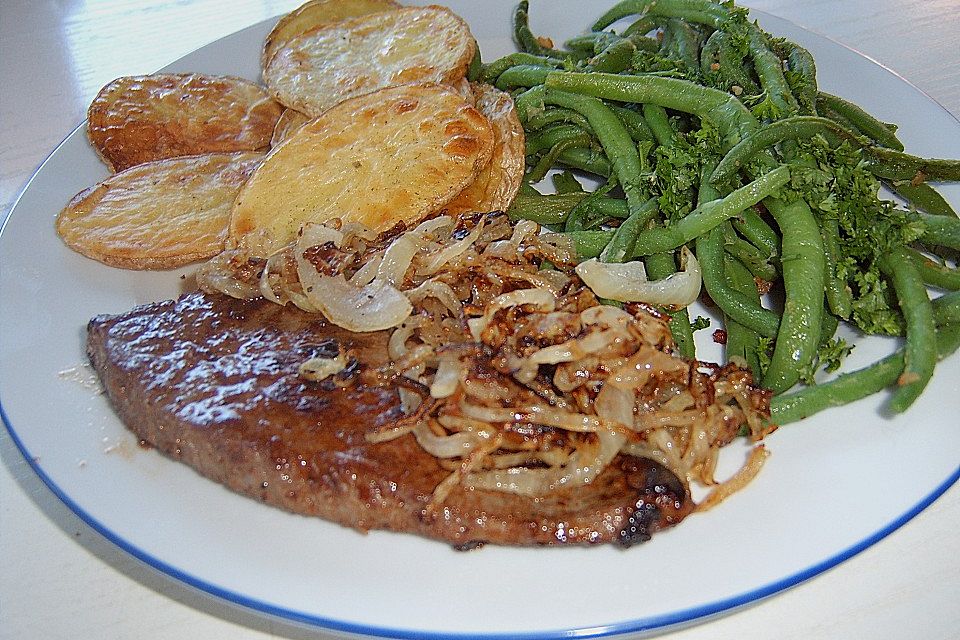 Hamburger Beefsteak mit Prinzessbohnen