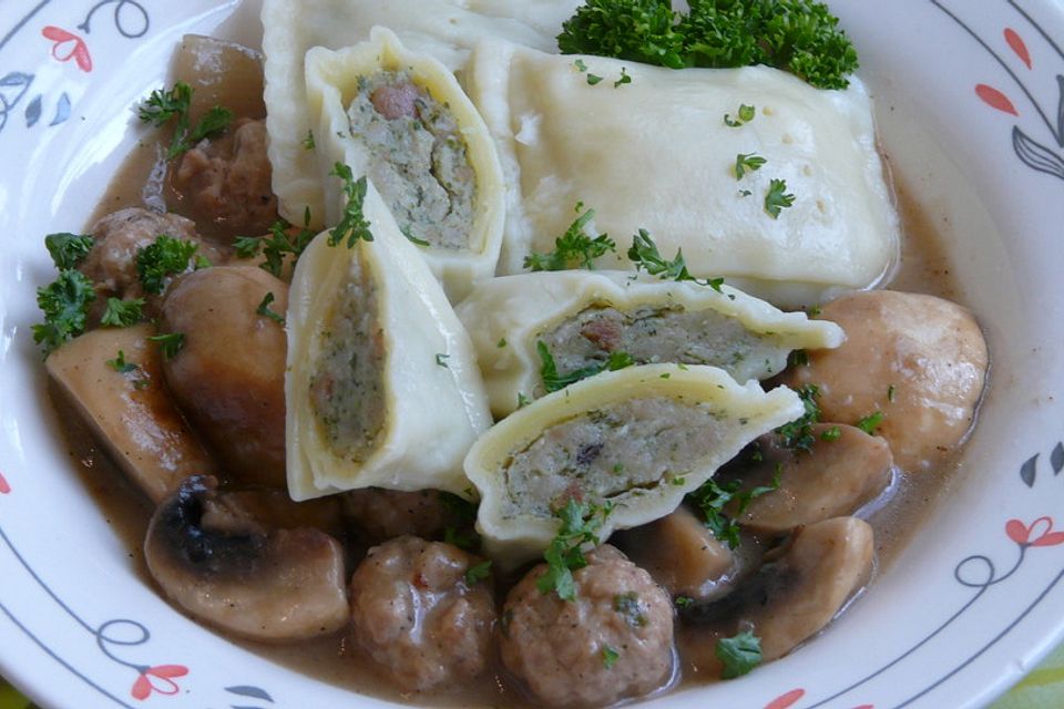 Maultaschen in Champignon - Sahne