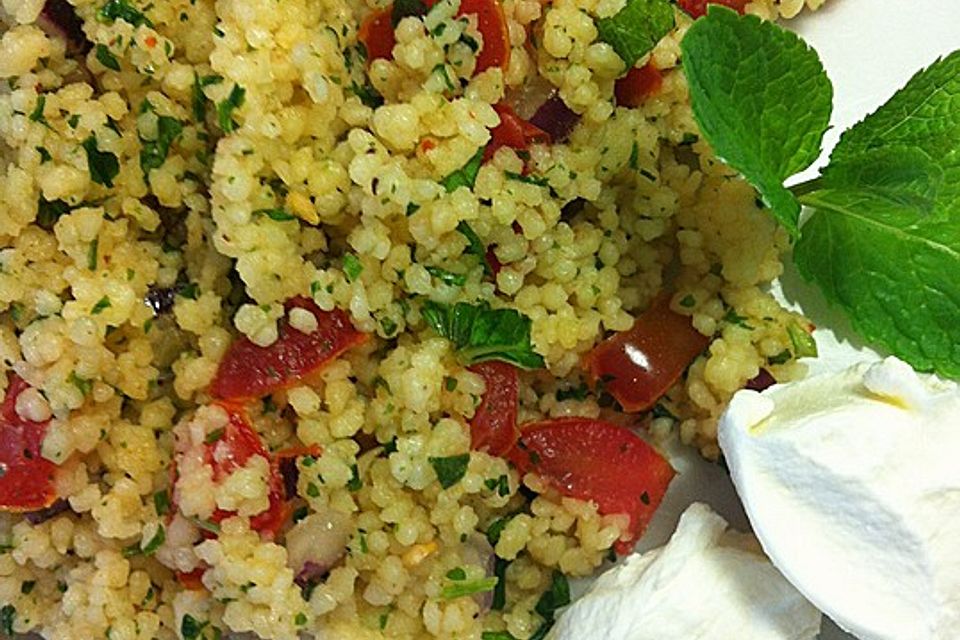 Couscous Salat mit Ziegenrahm