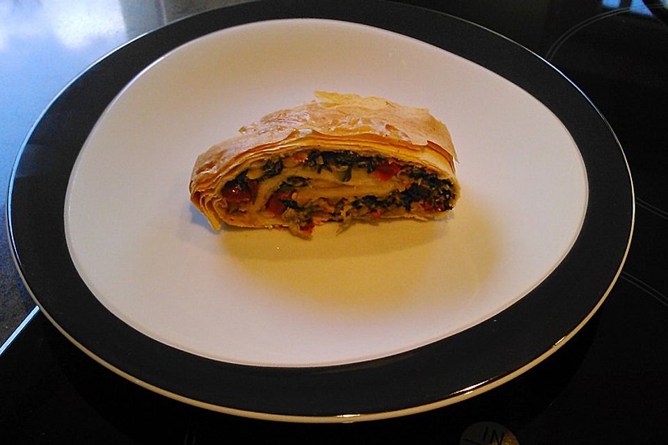 Vegetarischer Spinatstrudel