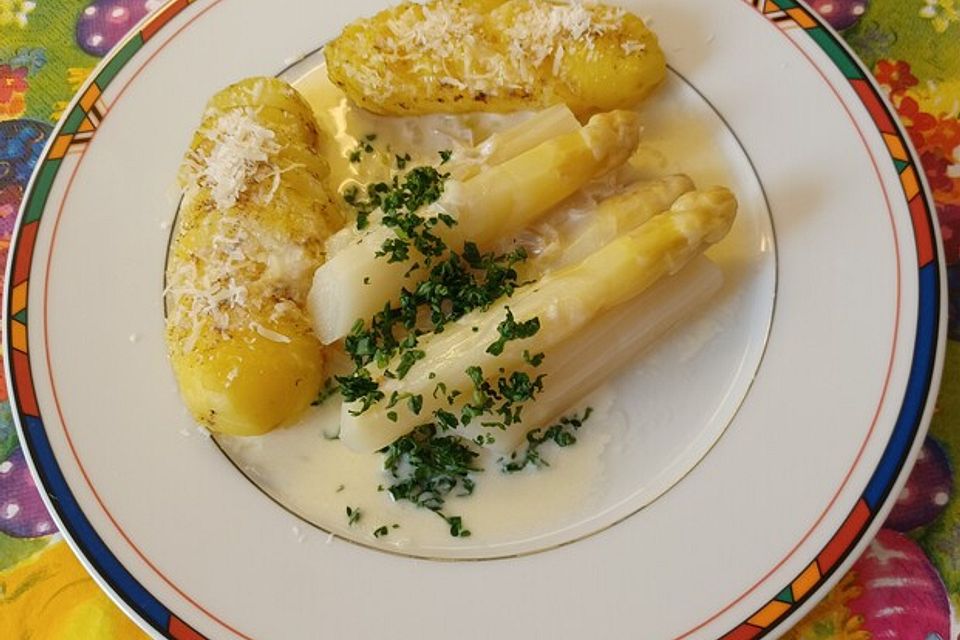 Spargel zu schwedischen Kartoffeln