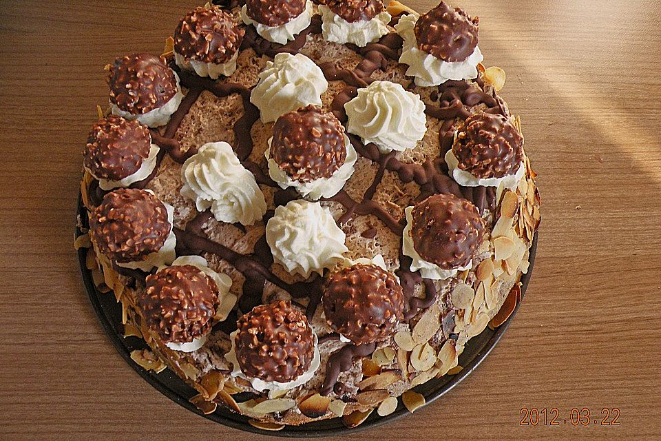 Feine Rocher - Torte