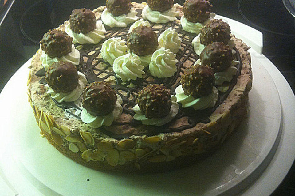 Feine Rocher - Torte