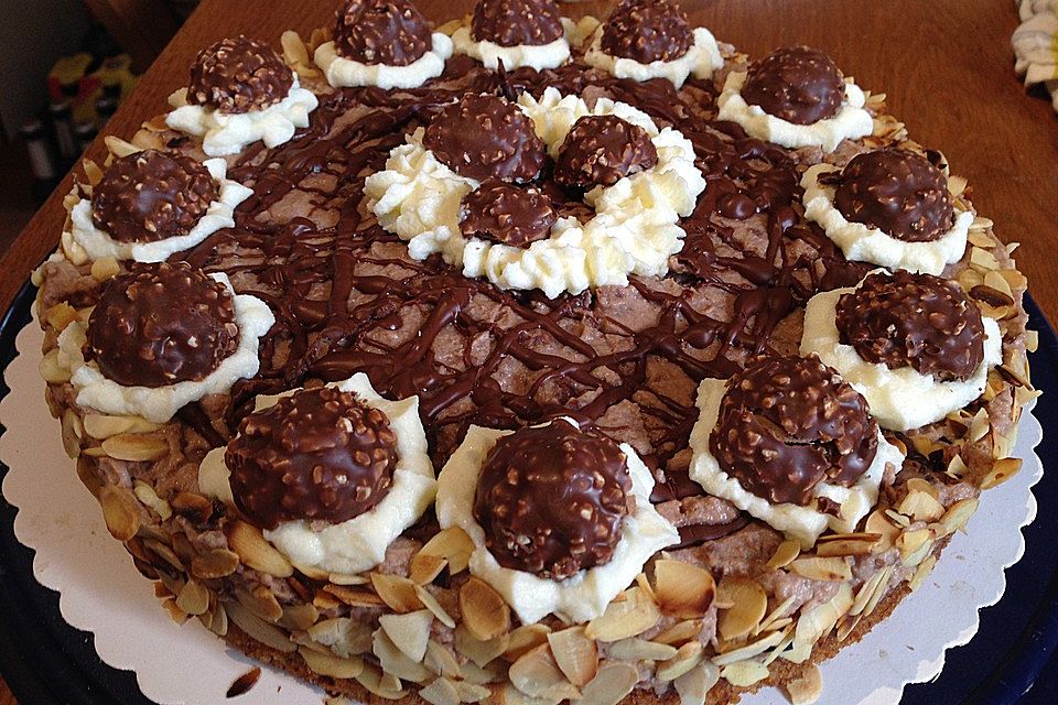 Feine Rocher - Torte